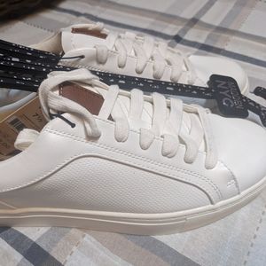 Madden NYC white court breathable comfort foam insole antimicrobial sneakers NWT